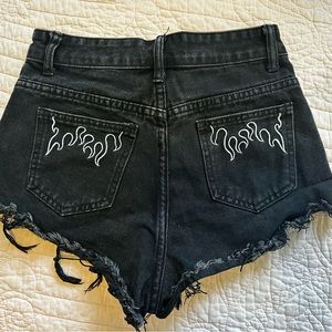 Raw Hem Embroidery Denim Shorts